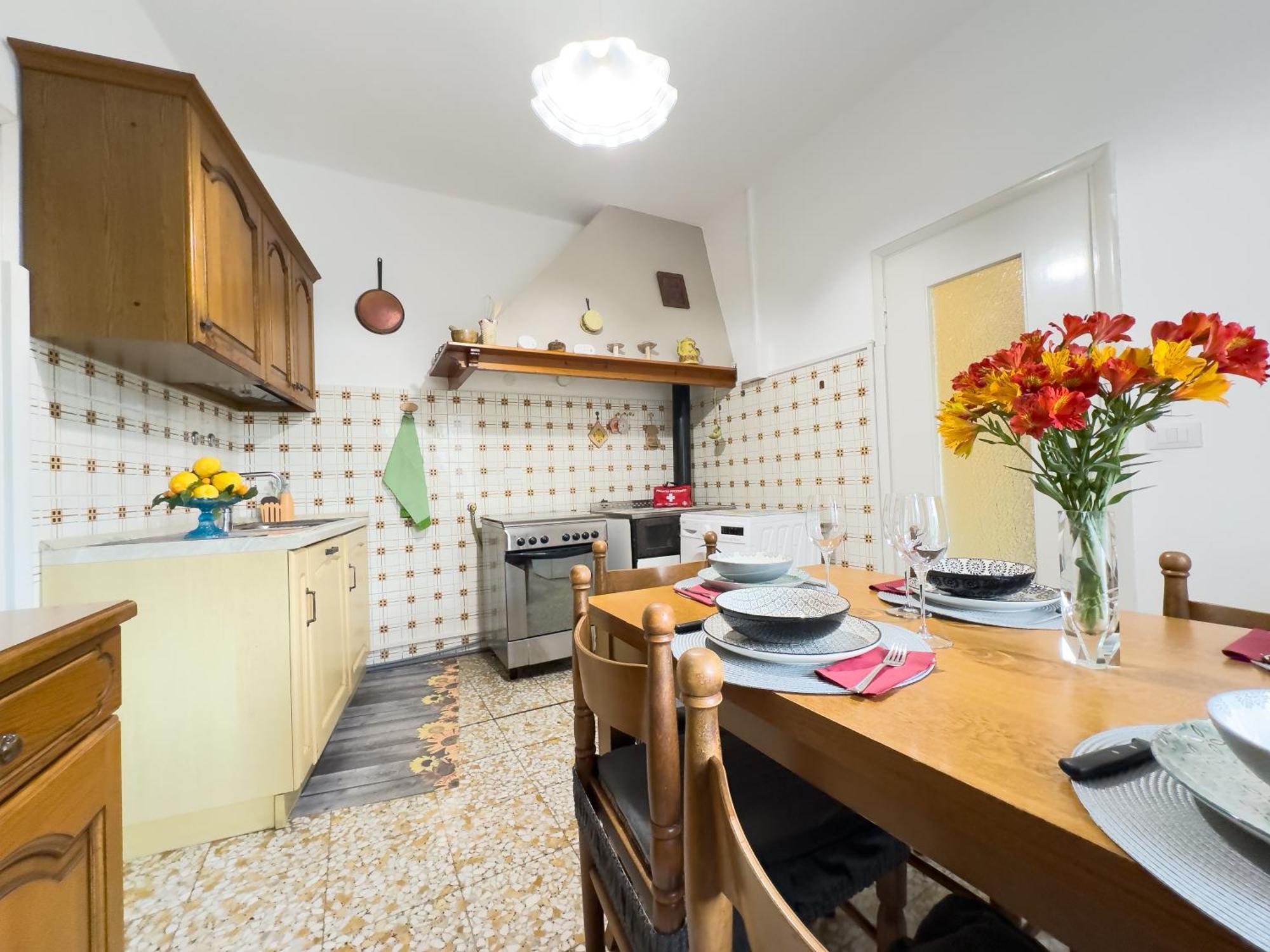 Sanremo Mare E Relax - Affittasi "Casa Illiade" Con Parcheggio Libero, Terrazza E Wi-Fi Apartment Luaran gambar