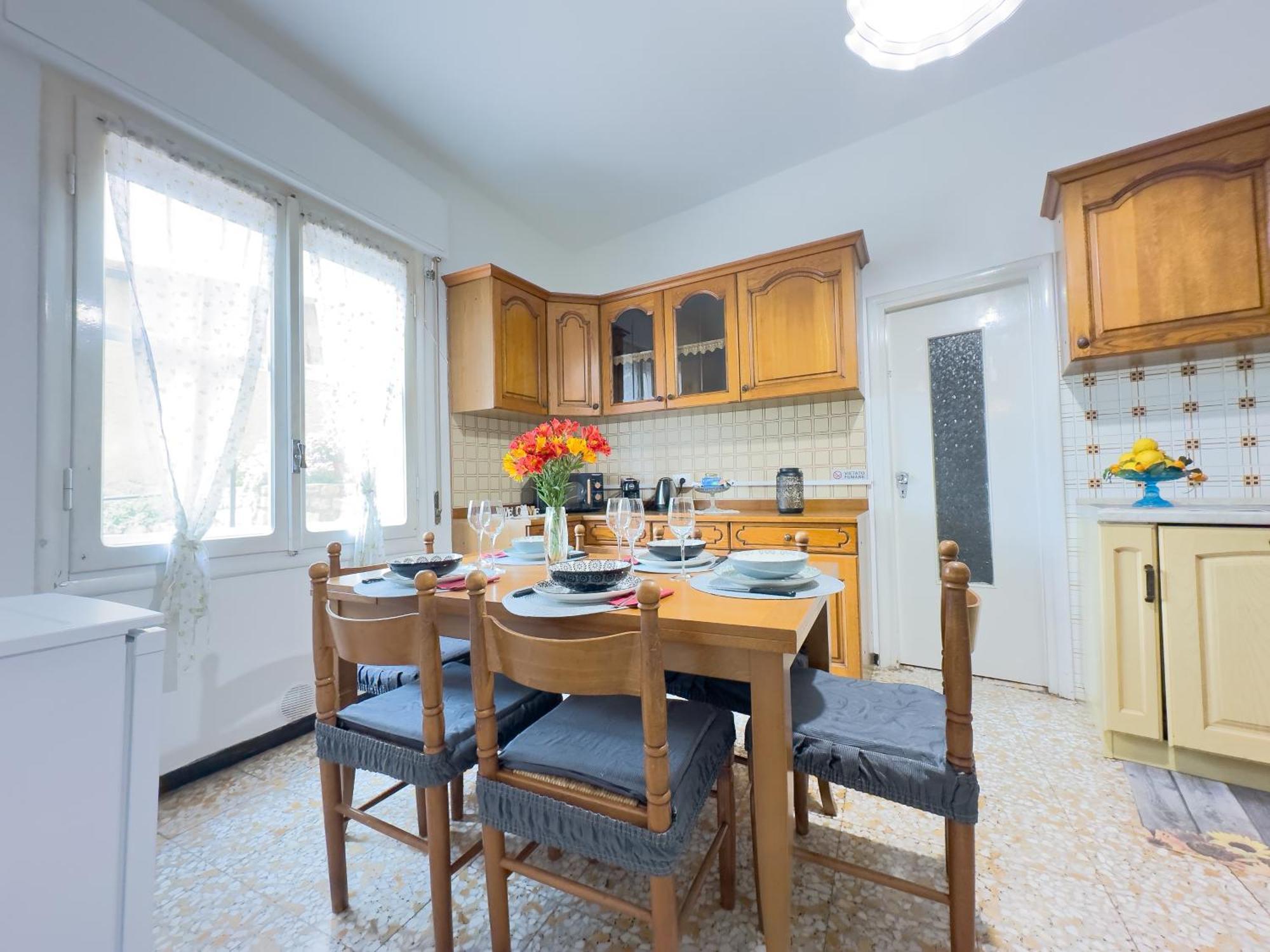 Sanremo Mare E Relax - Affittasi "Casa Illiade" Con Parcheggio Libero, Terrazza E Wi-Fi Apartment Luaran gambar